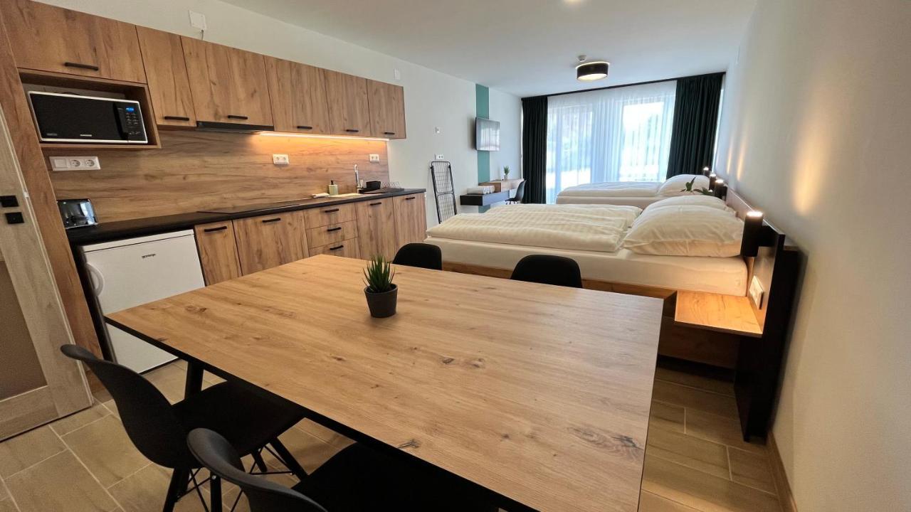 Rezidex Apartmanhaz Szeged Exterior foto